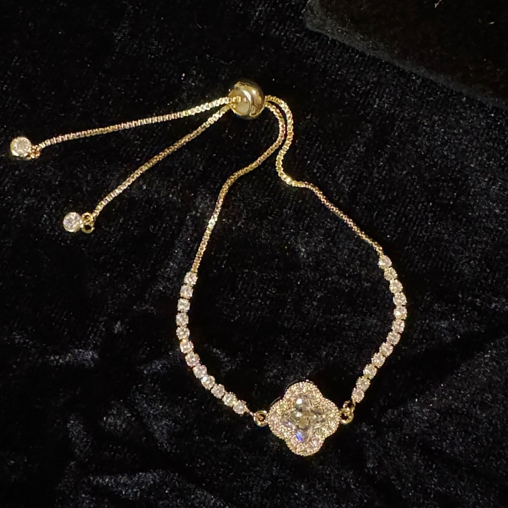 Gold Crystal Adjustable Slider Bracelet - clover 🍀